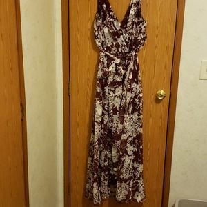 Maroonwhite floralbridesmaid dress, worn once(EUC)